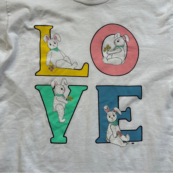Fruit of the Loom Vintage LOVE Classic Bunny Graphic White T-Shirt Size Medium - Picture 10 of 12